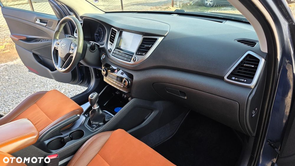 Hyundai Tucson blue 1.6 GDi 2WD Navi - 19