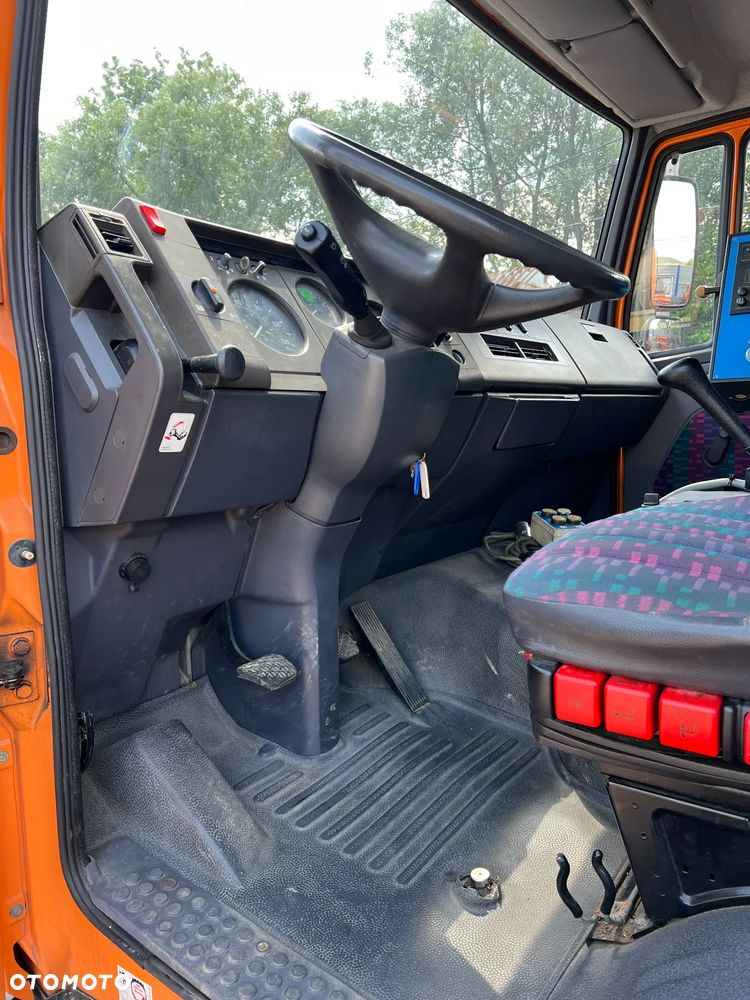 Mercedes-Benz 1517 - 25