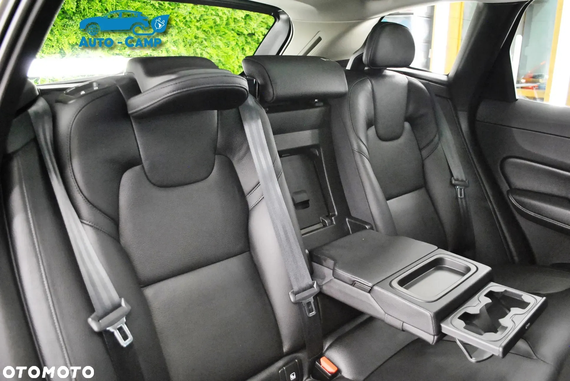 Volvo XC 60 T8 AWD Plug-In Hybrid Momentum Pro - 25