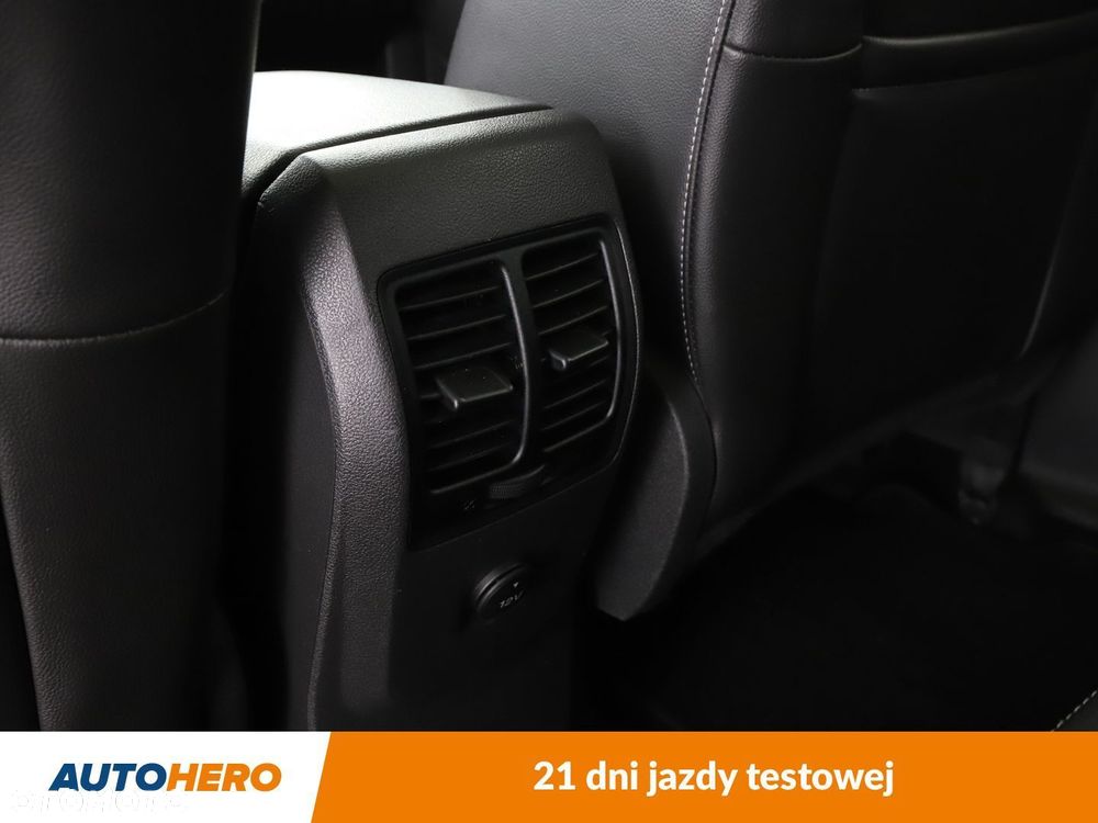 Ford Kuga - 32