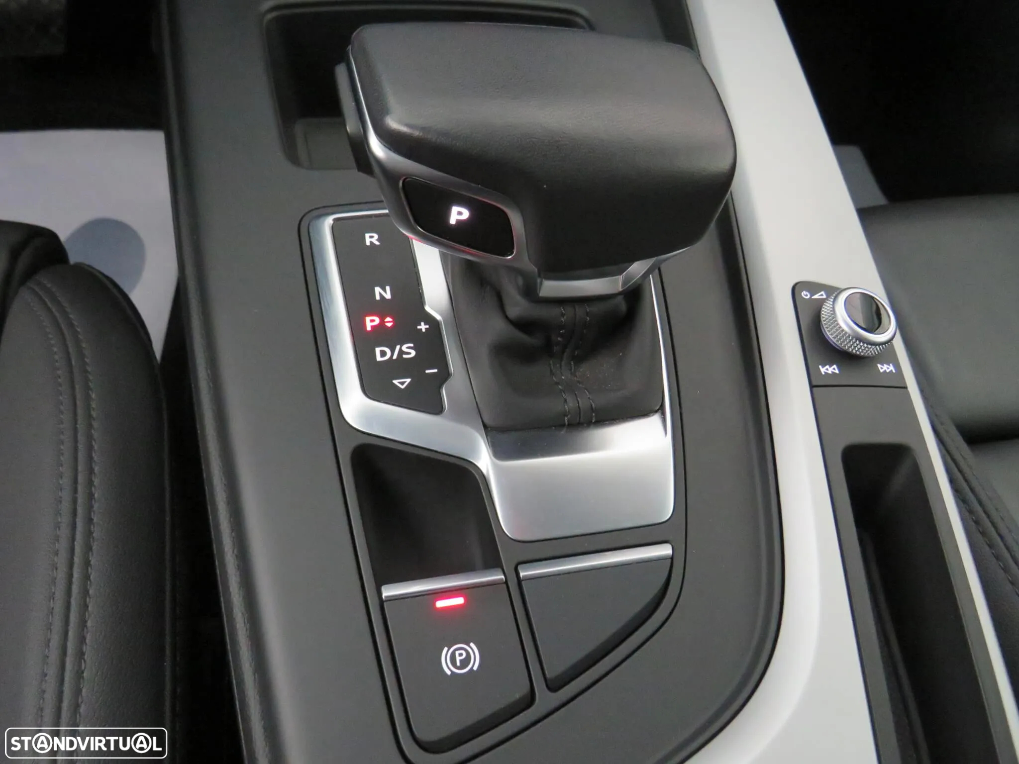 Audi A4 Avant 40 TDI S line S tronic - 48