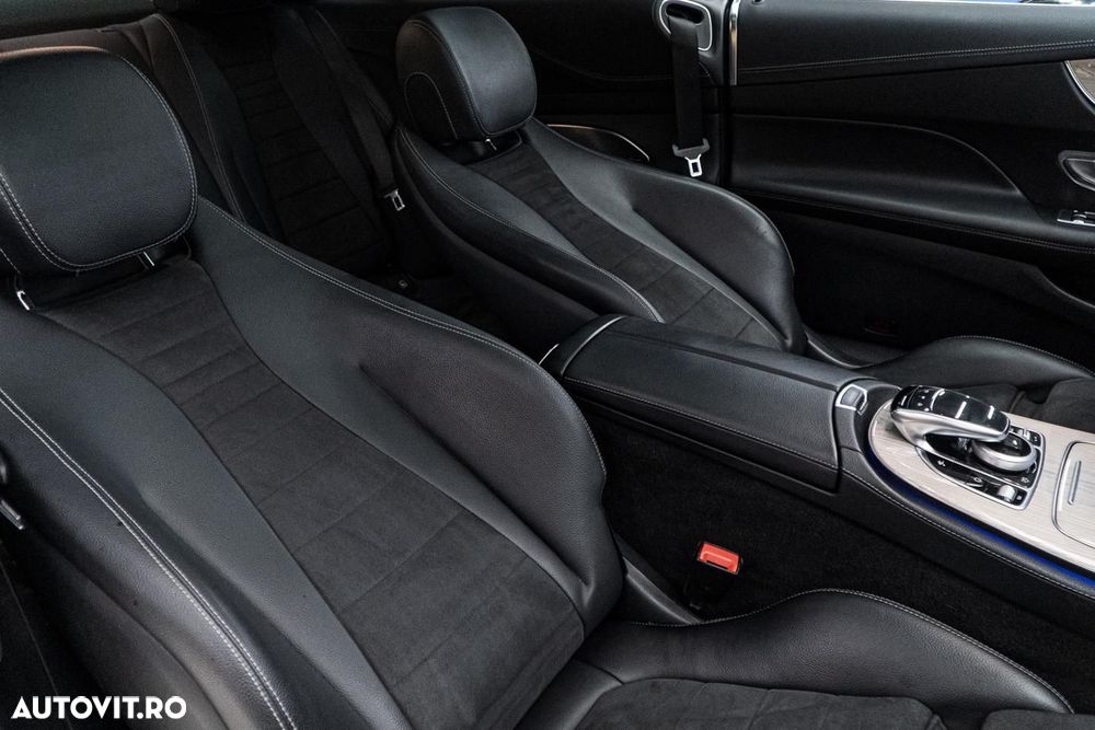 Mercedes-Benz E 300 Coupe Aut. - 38