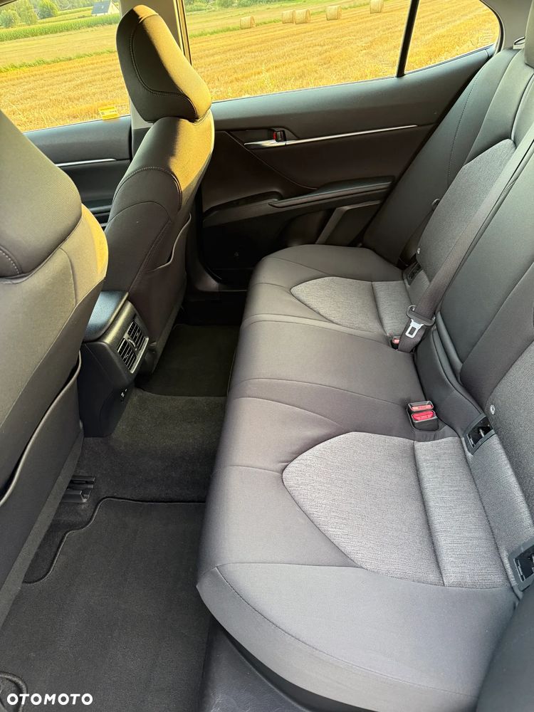Toyota Camry 2.5 Hybrid Comfort CVT - 4