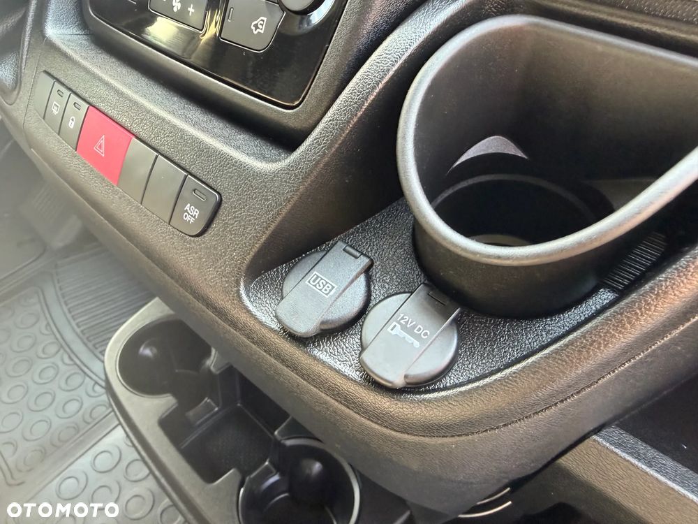 Fiat DUCATO 2.3 MultiJet 150KM Euro-6 IZOTERMA WINDA PALFINGER UDT do 2028r Poduszki zawieszenia tył pneumatyczne! + Kompresor DMC:3.5t Ładowność 950kg KONTENER DRZWI tył Skrzydłowe + Drzwi BOCZNE Spoiler - Owiewki boczne kabiny TUV Thuringen ISO , Tempomat, Klimatronik i więcej.. - 22