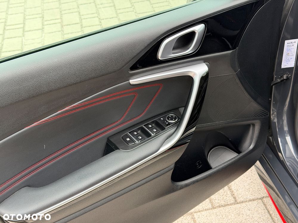 Kia ProCeed 1.6 T-GDI GT DCT - 21