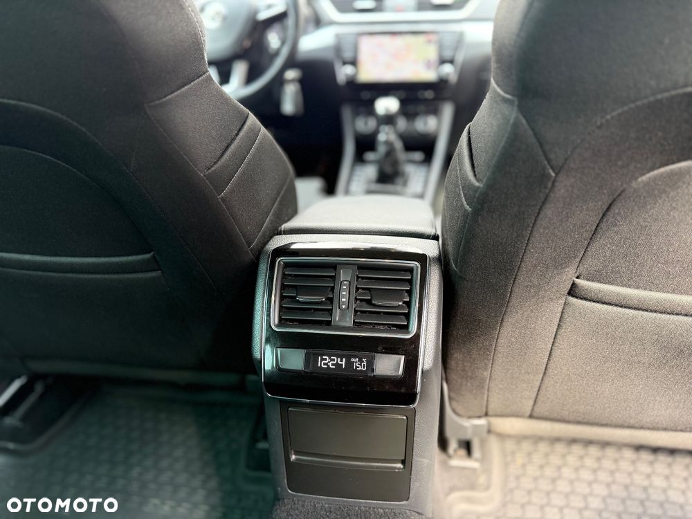 Skoda Superb 2.0 TDI Style - 17