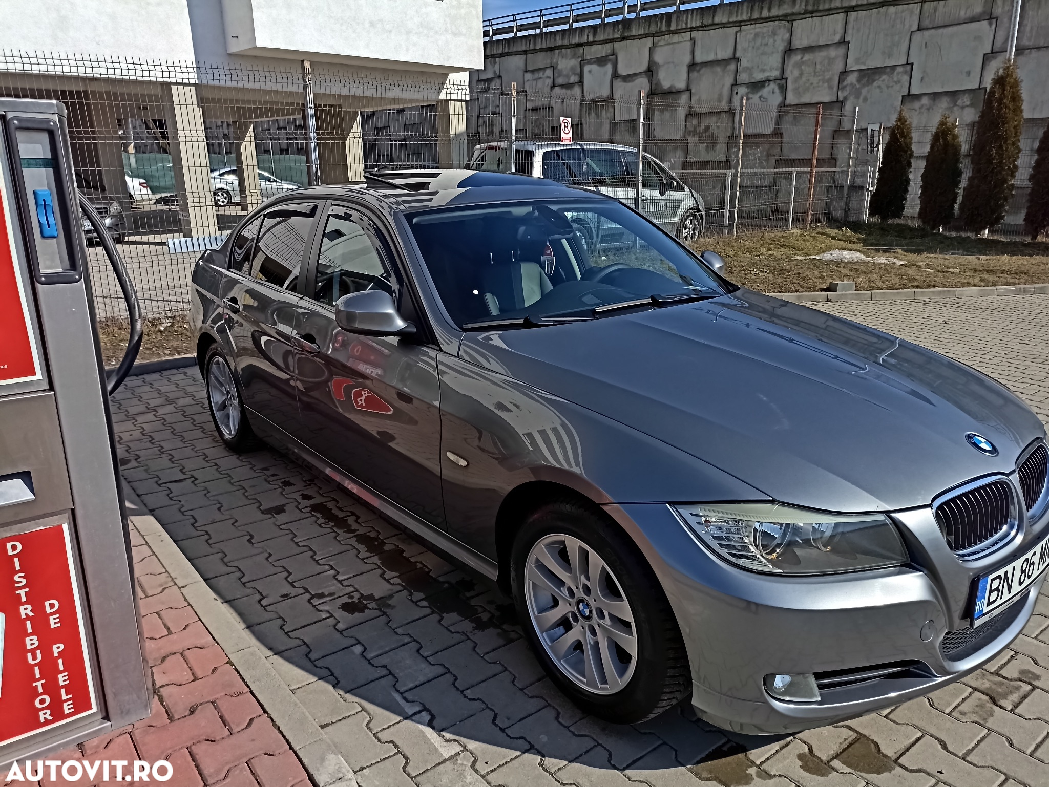 BMW Seria 3 ver-318d - 22