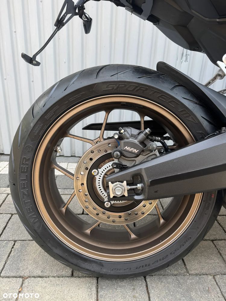 Honda CB - 19