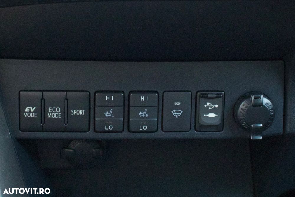 Toyota RAV4 2.5 VVT-i 4x4 Luxury - 4