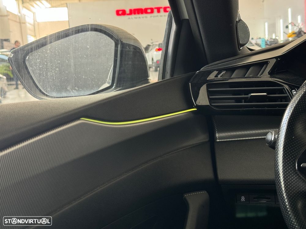 Peugeot 308 1.2 PureTech GT Line EAT8 - 8