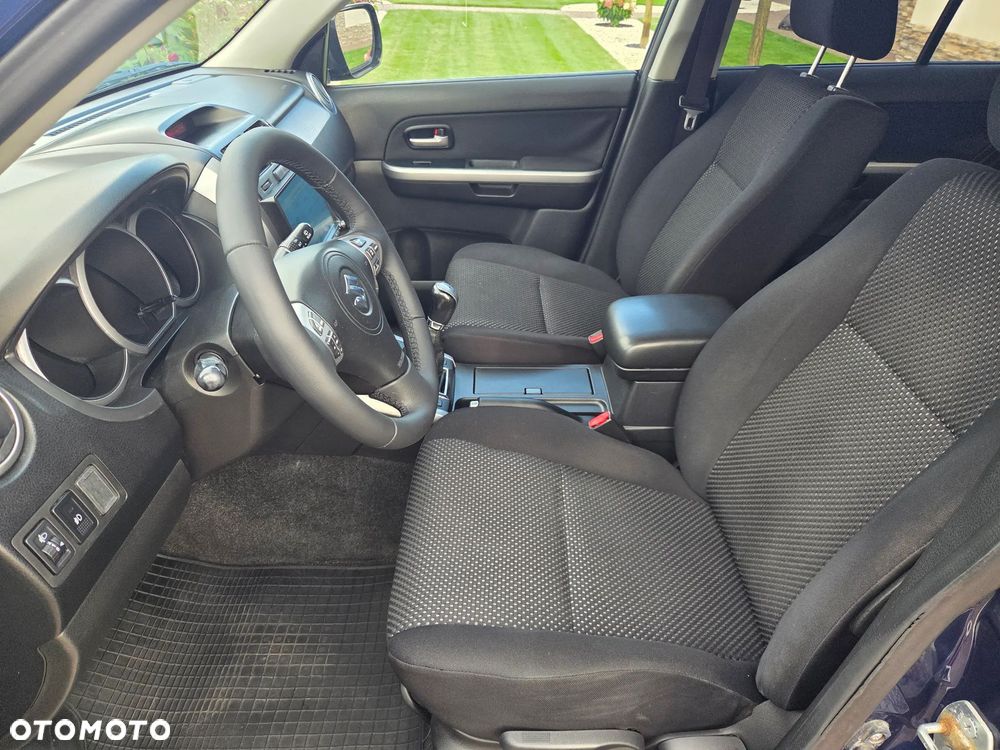 Suzuki Grand Vitara - 11