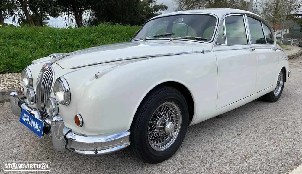 Jaguar MK II - 1