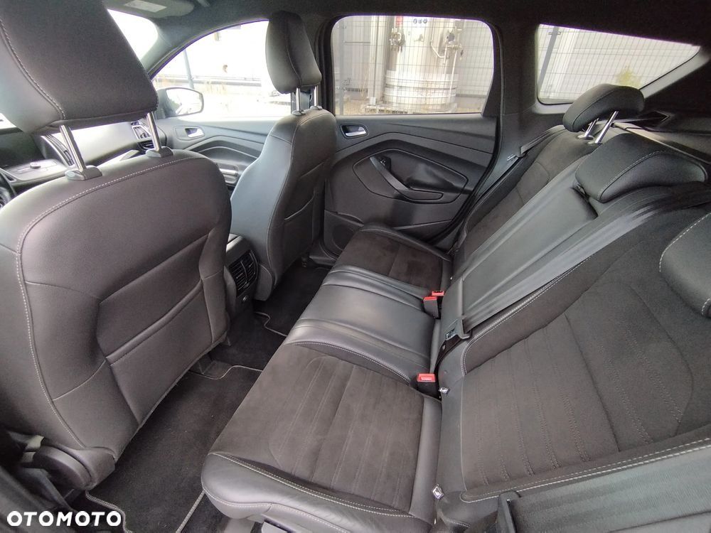 Ford Kuga 2.0 TDCi FWD ST-Line - 11