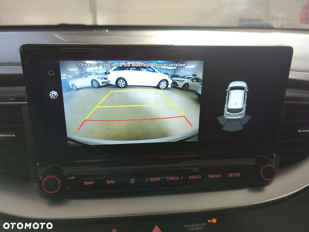 Kia Ceed - 9