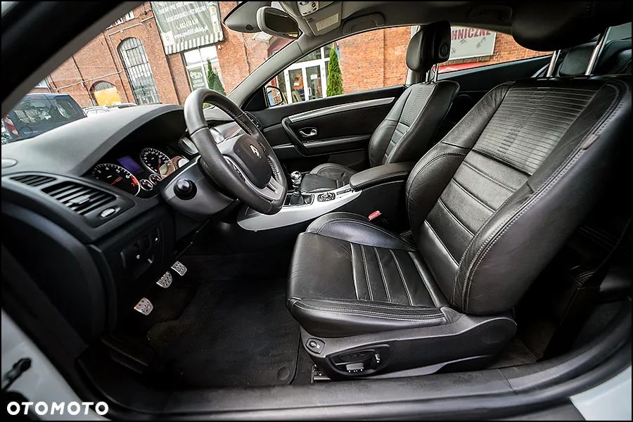 Renault Laguna Coupe 2.0 16V Turbo GT - 30