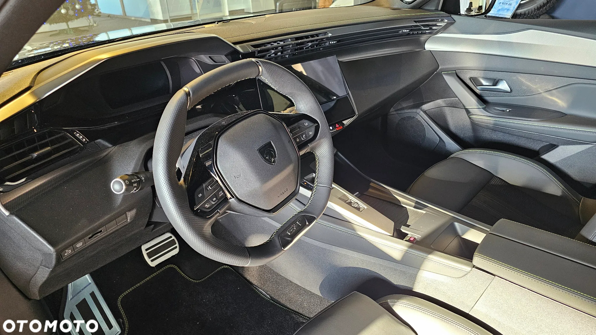 Peugeot 408 - 5