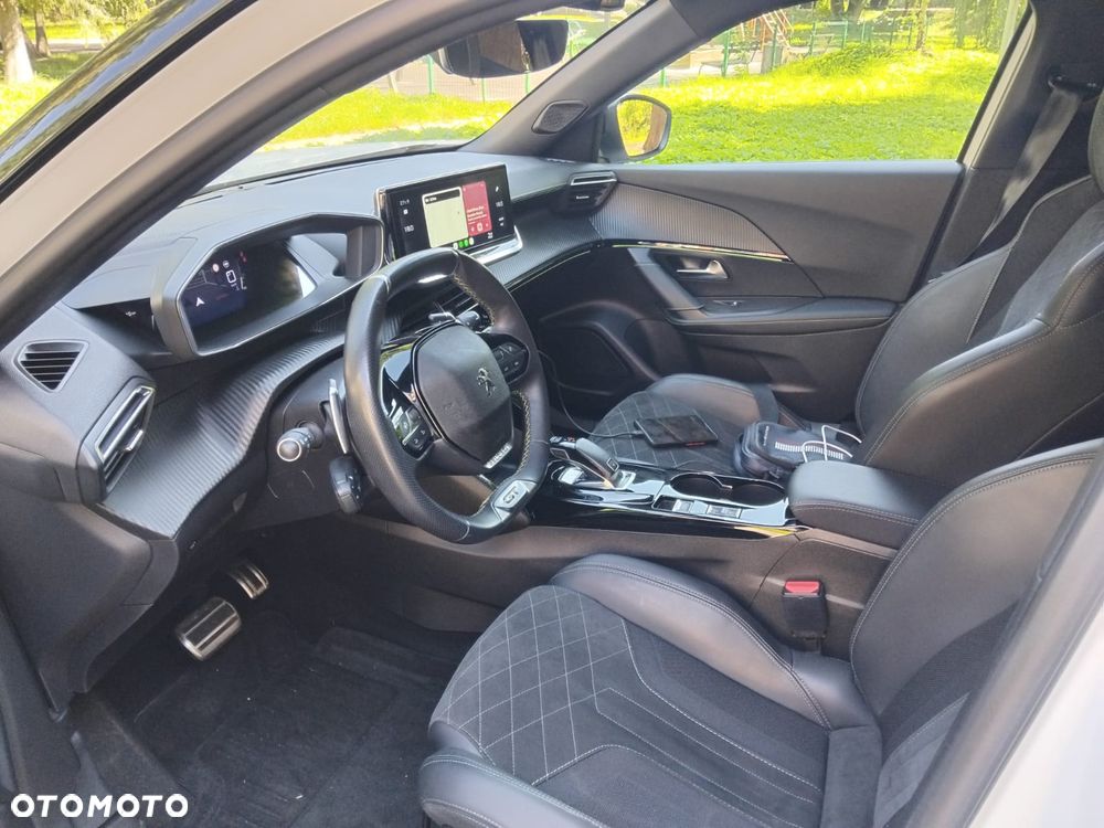 Peugeot 2008 2021 photo 4