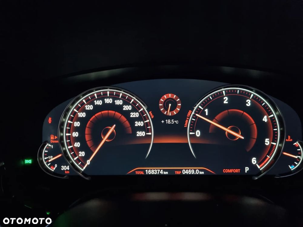 BMW Seria 5 540d xDrive M Sport sport - 17