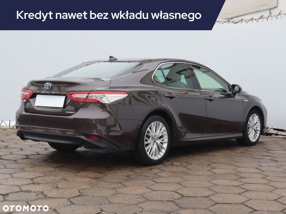 Toyota Camry - 7