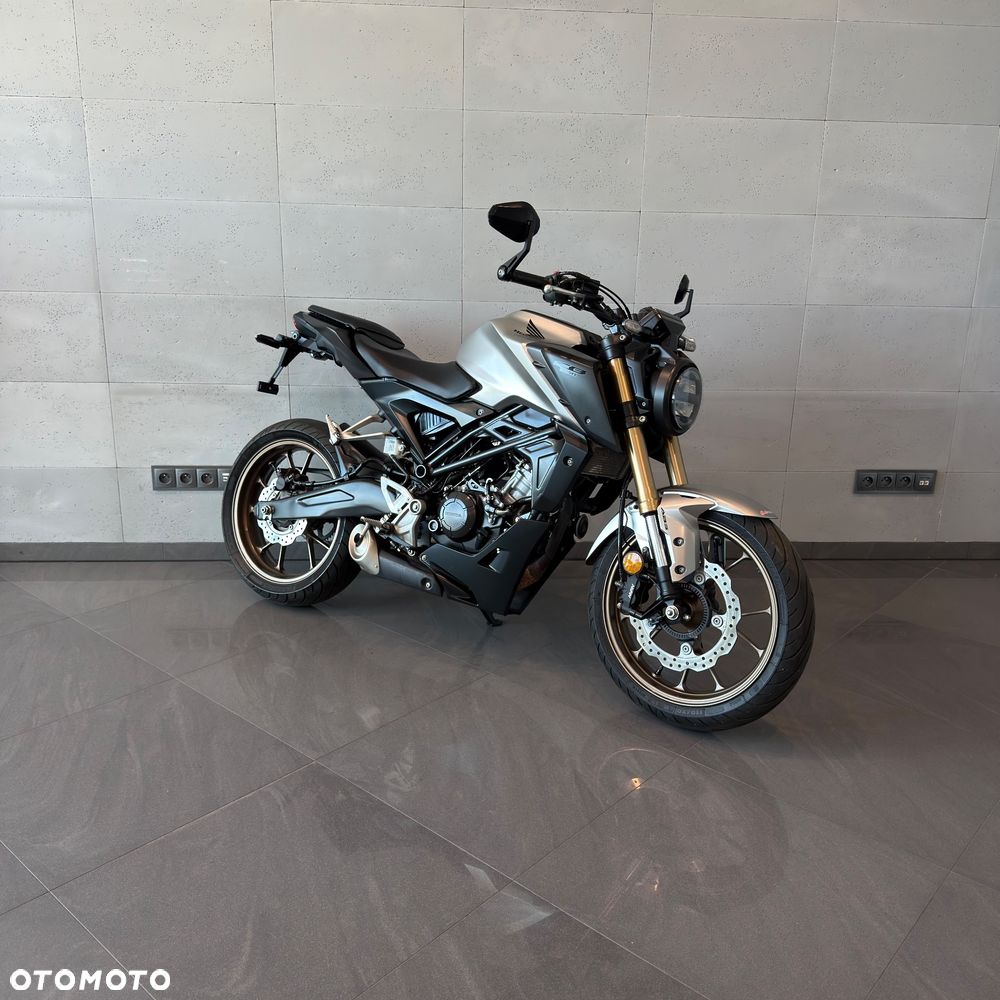 Honda CB - 1