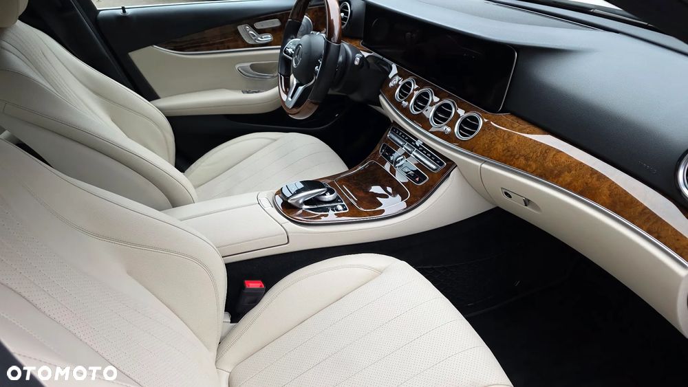 Mercedes-Benz Klasa E 450 4Matic 9G-TRONIC AMG Line - 12