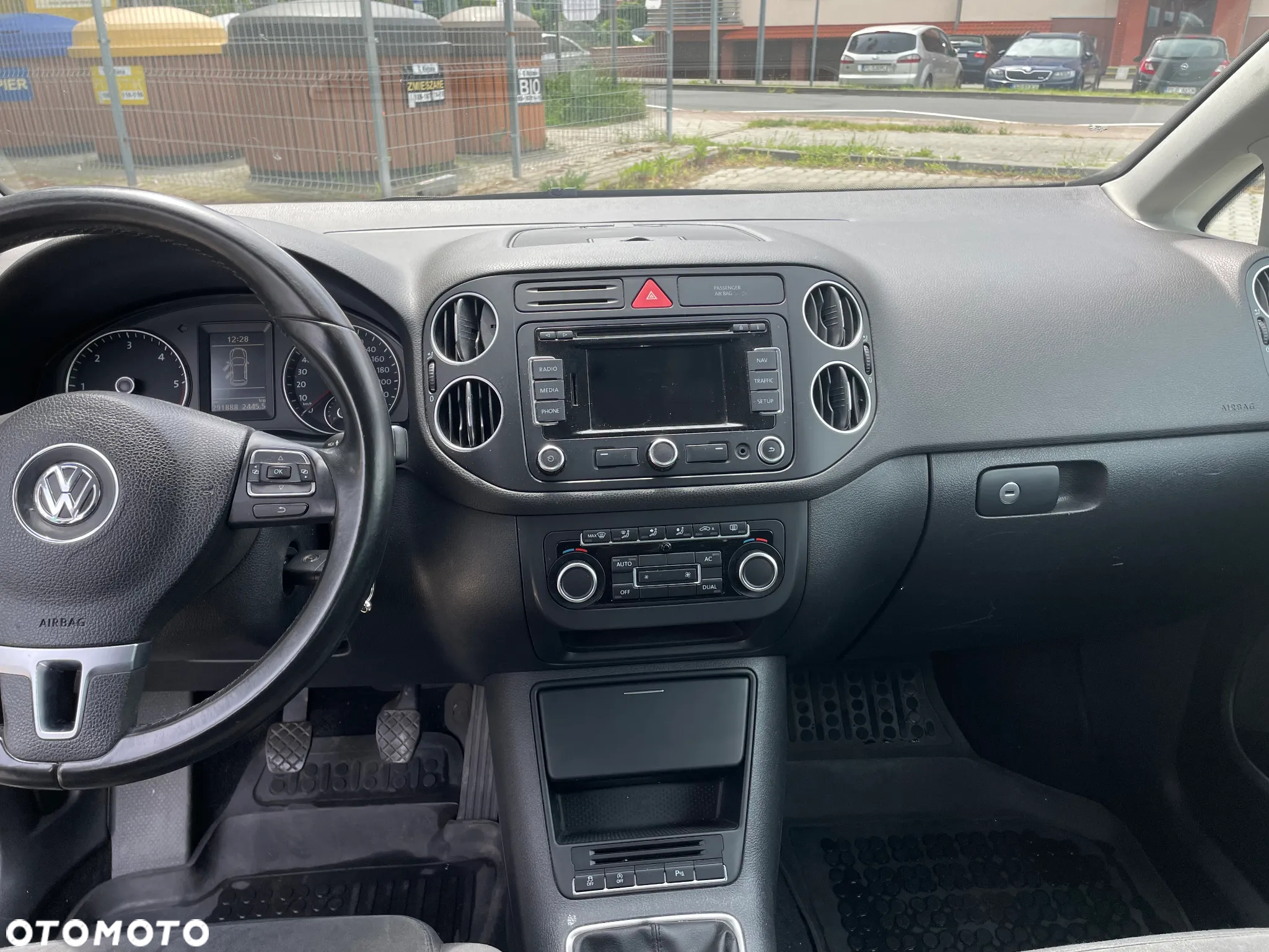 Volkswagen Golf Plus 1.6 TDI DPF Highline - 16