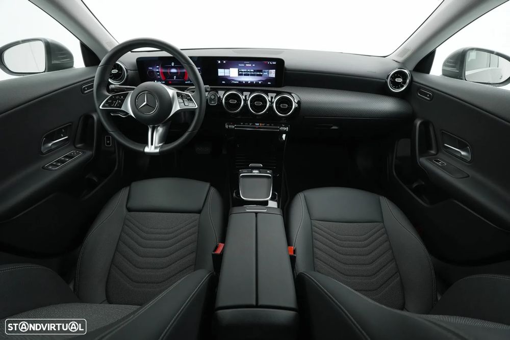 Mercedes-Benz CLA 200 d - 11