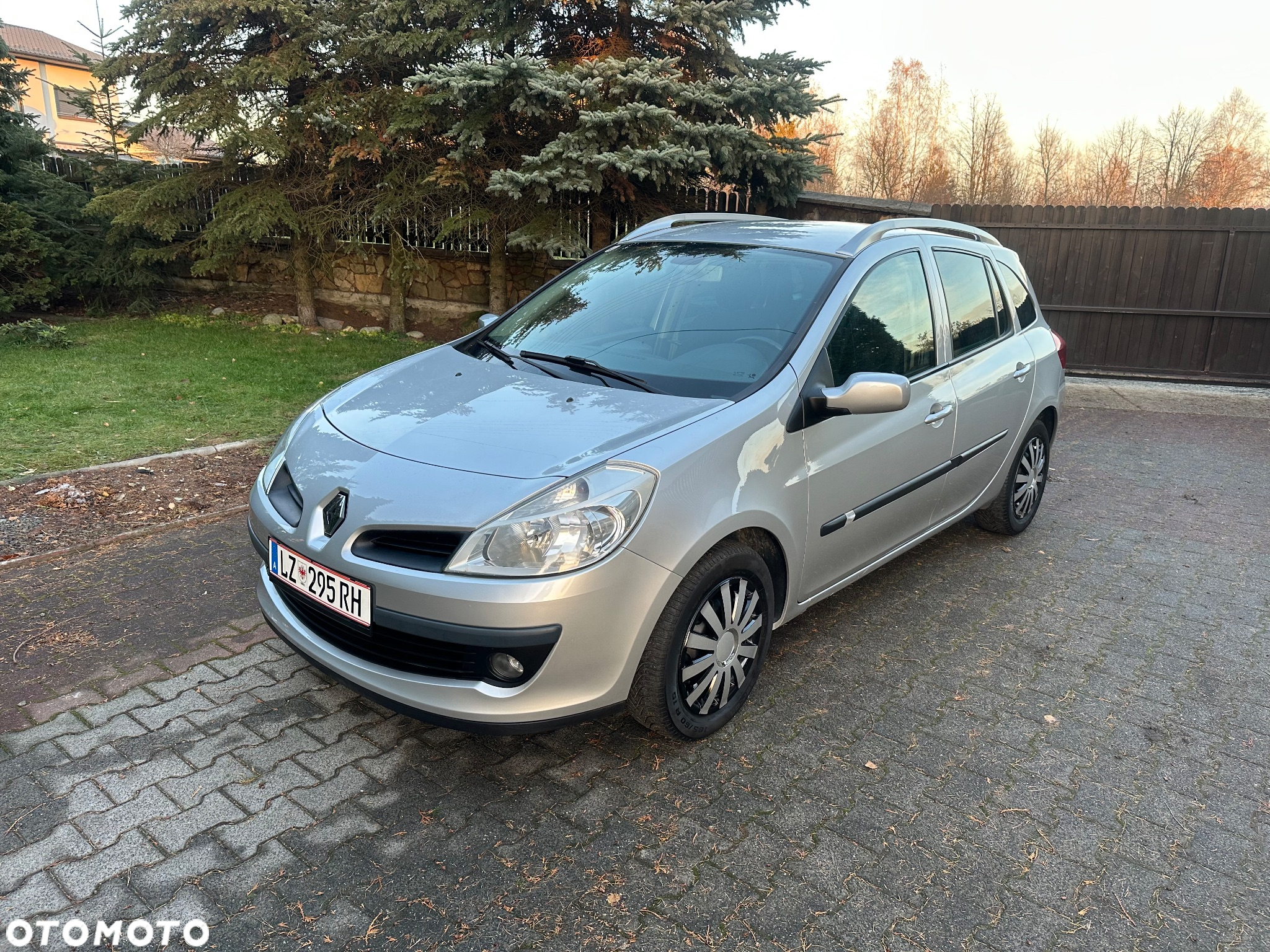 Renault Clio 1.2 16V Privilege - 2
