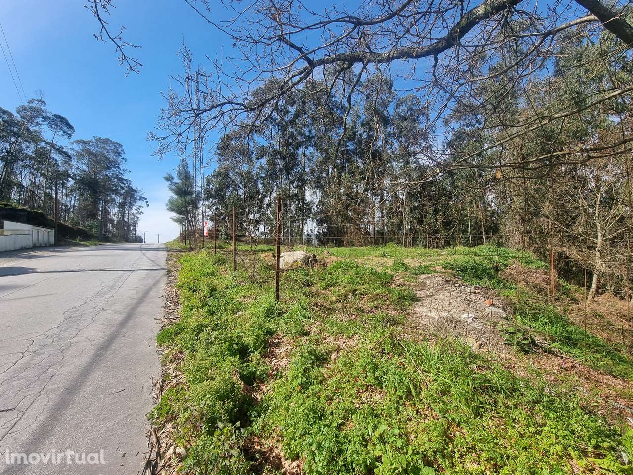 Terreno para construção com a área de 1.119m2. - Grande imagem: 2/6