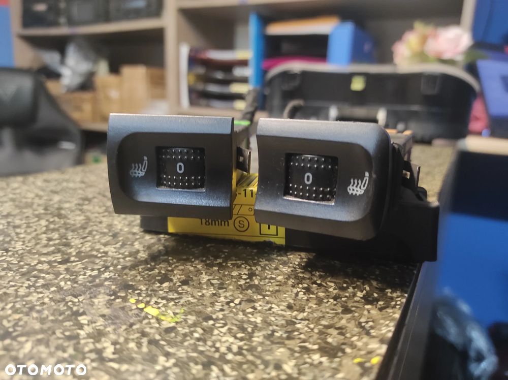 SEAT LEON 1 PRZYCISKI PRZEŁĄCZNIKI PODGRZEWANCYH GRZANYCH FOTELI 1M1963564 WYSYŁKA !!! - 1