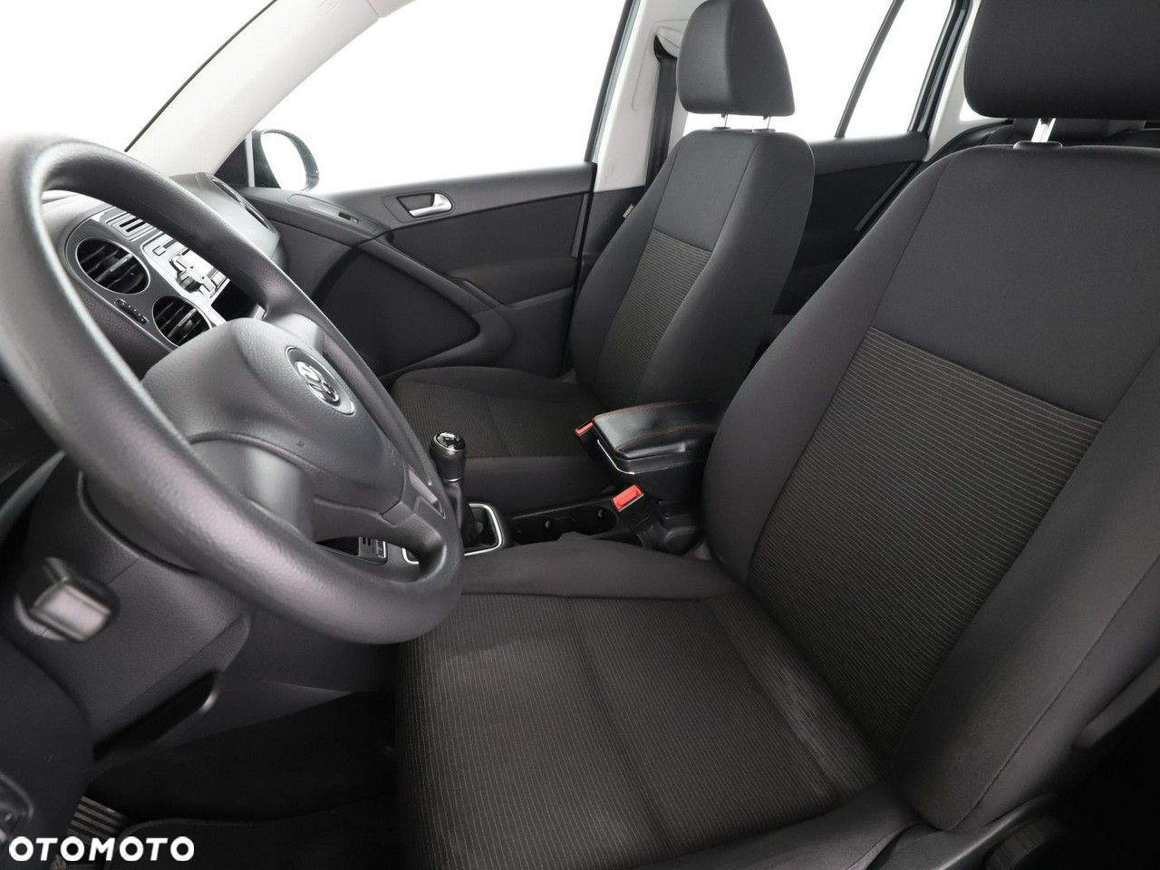 Volkswagen Tiguan - 9