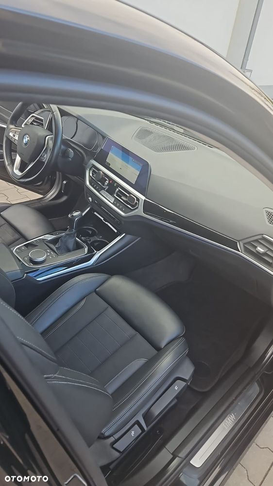 BMW Seria 3 318d - 10