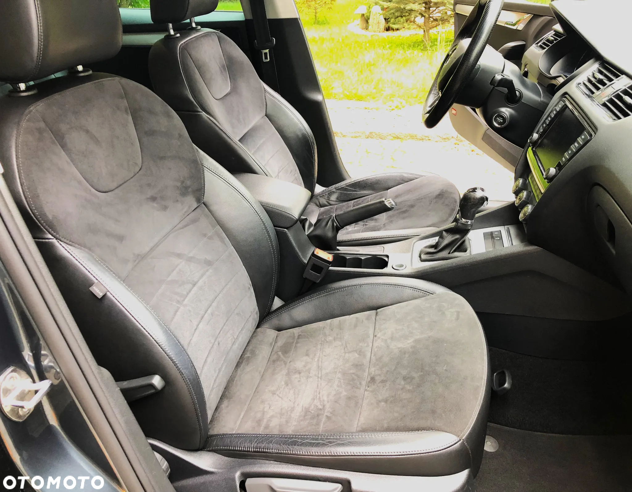 Skoda Octavia Combi 2.0 TDI DSG Style - 33
