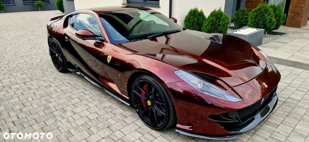 Ferrari 812 Superfast - 17