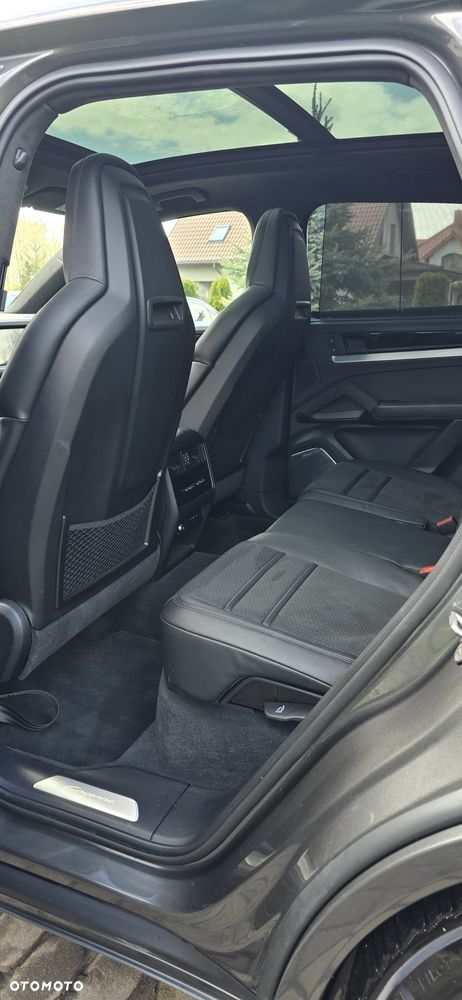 Porsche Cayenne - 18