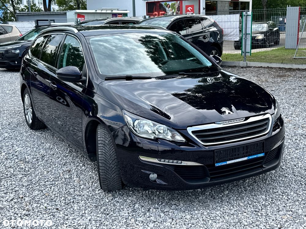 Peugeot 308 - 8
