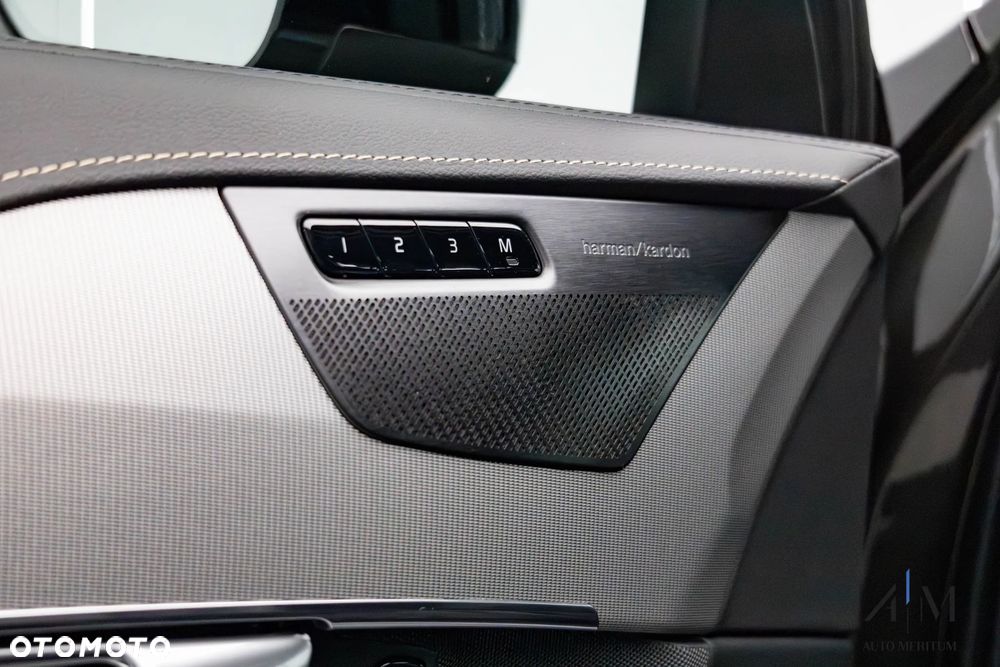 Volvo XC 90 B5 D AWD Ultimate Dark - 16