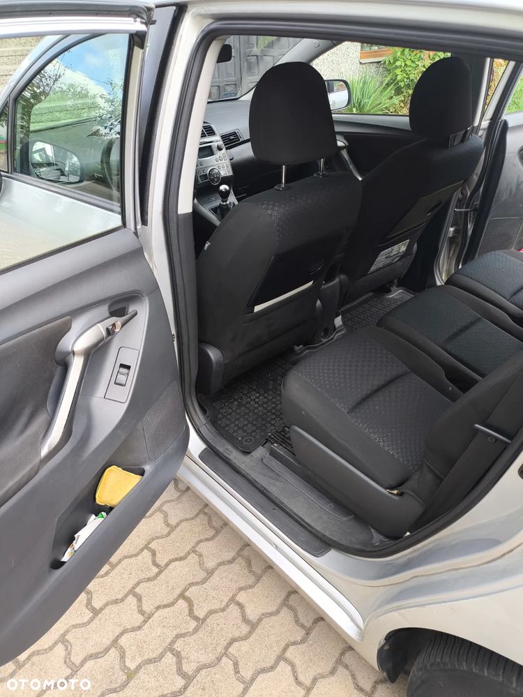 Toyota Verso 2.0 D-4D Luna 7os - 18