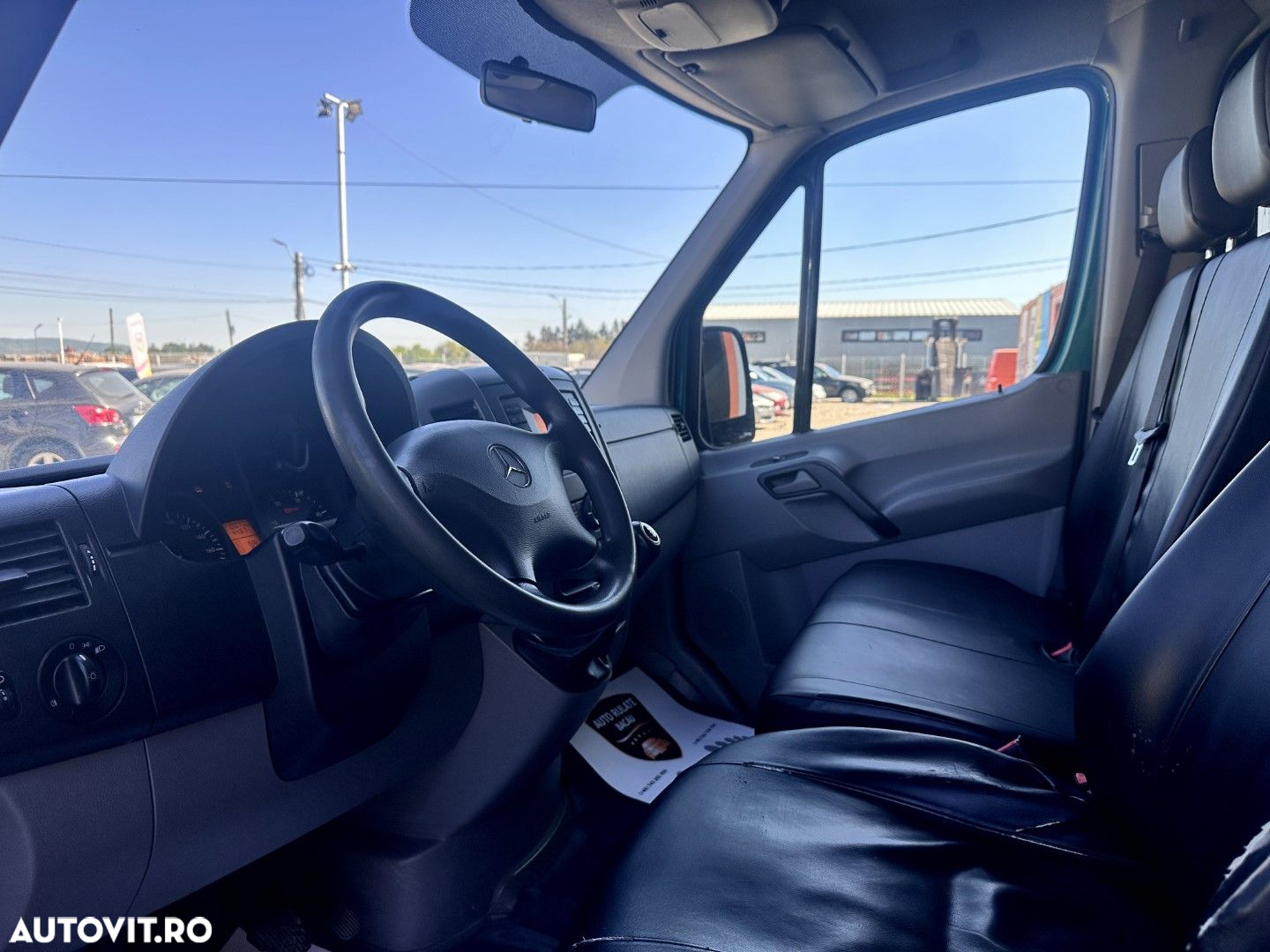 Mercedes-Benz Sprinter - 10
