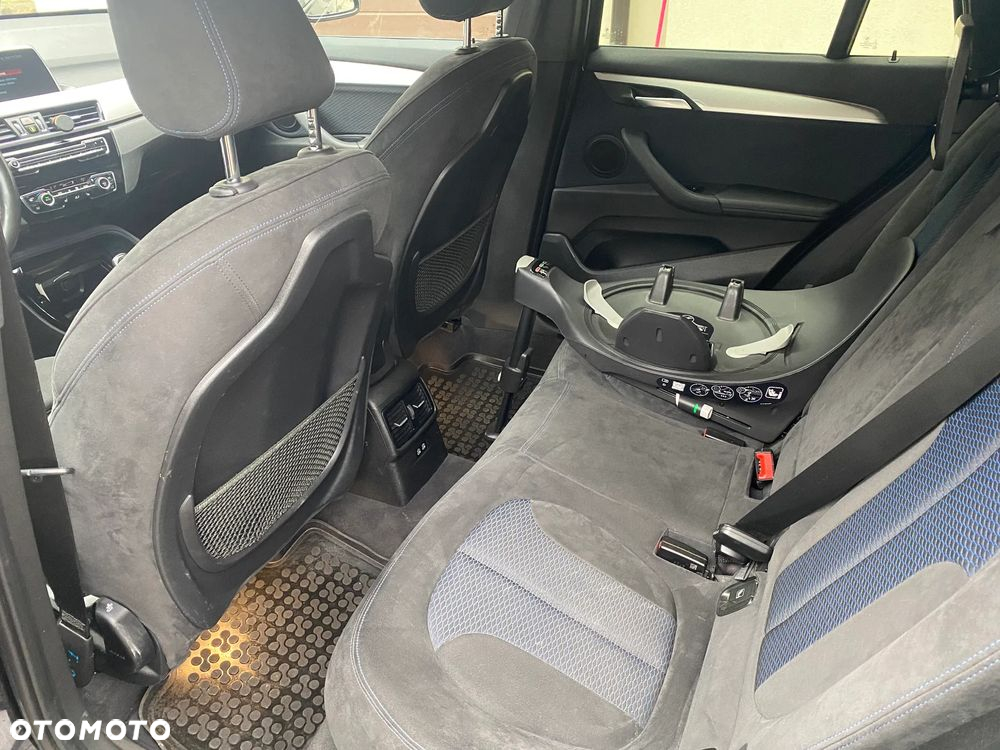 BMW X1 sDrive18d M Sportpaket - 11