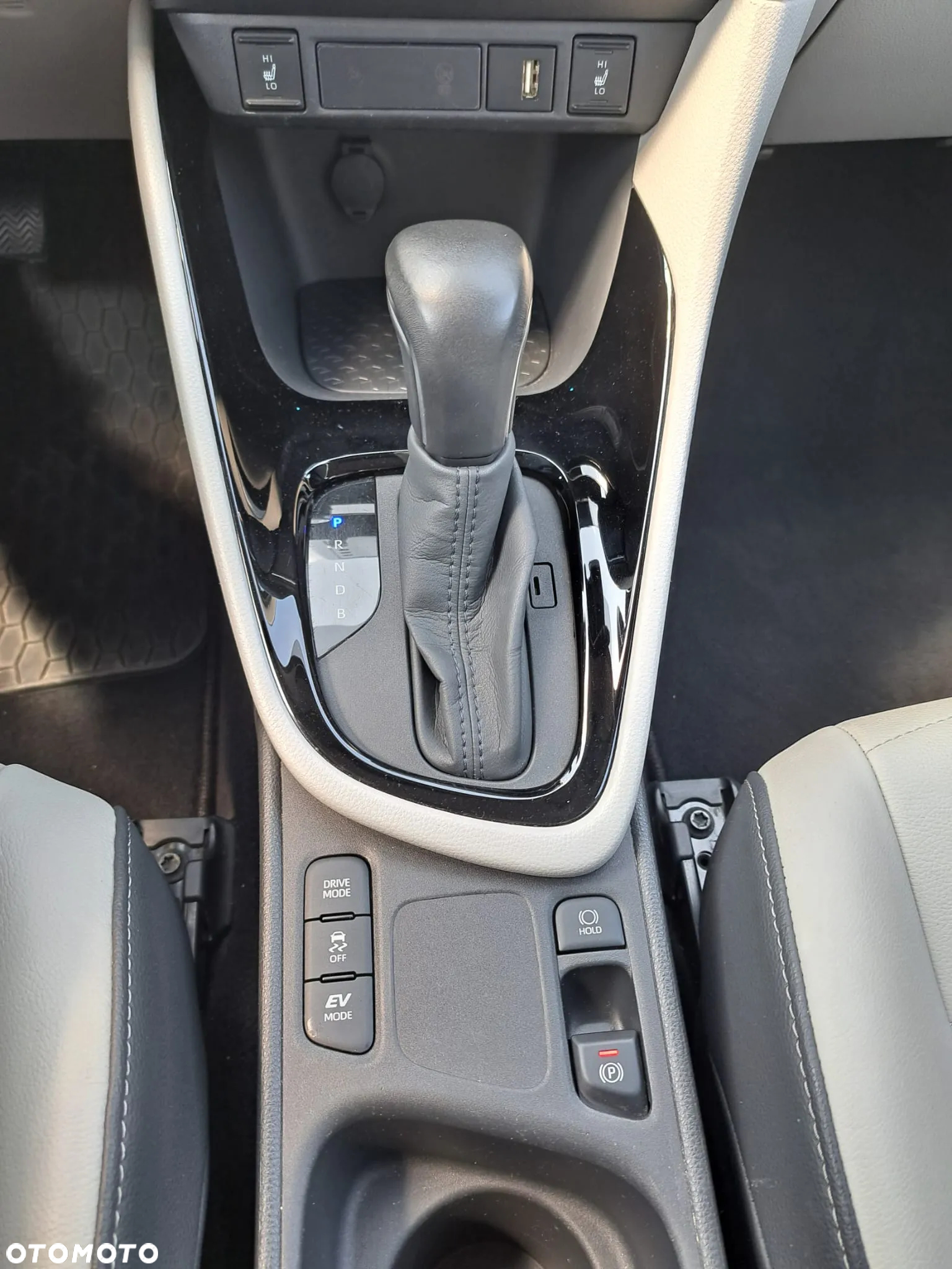 Toyota Yaris - 12