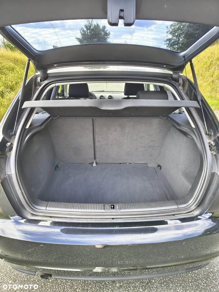 Audi A3 Sportback 1.6 Ambiente - 9