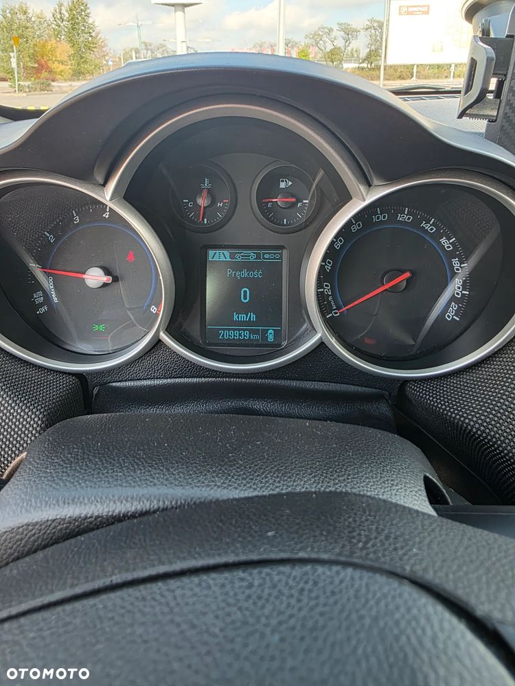 Chevrolet Cruze - 15