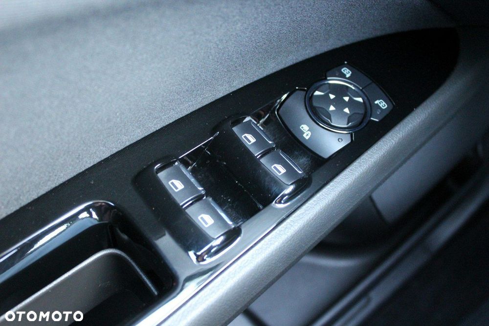 Ford Mondeo SW 2.0 Hybrid Trend - 21