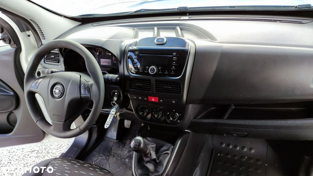 Opel Combo - 24