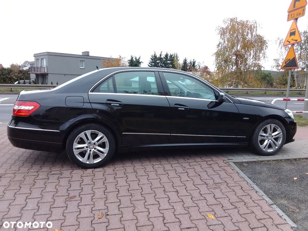 Mercedes-Benz E-Class 2010 photo 5