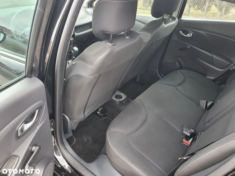 Renault Clio 1.2 16V 75 LIMITED - 10