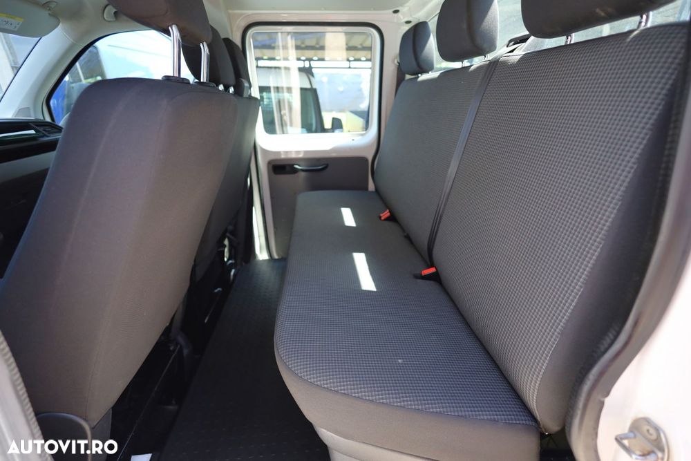 Volkswagen Transporter - 12
