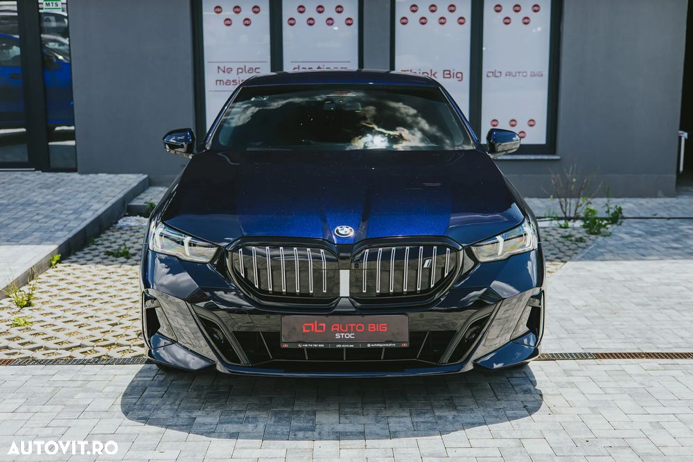 BMW i5 - 3