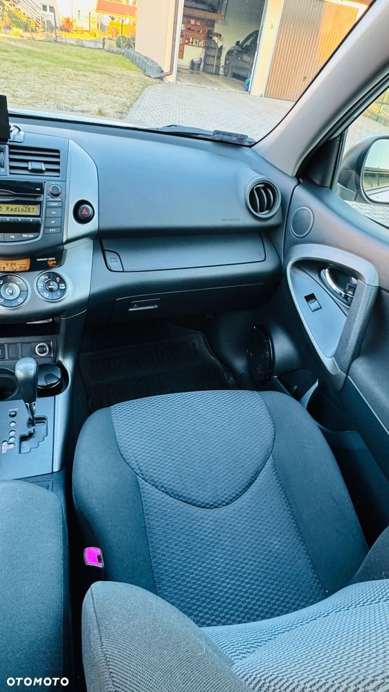 Toyota RAV4 - 15